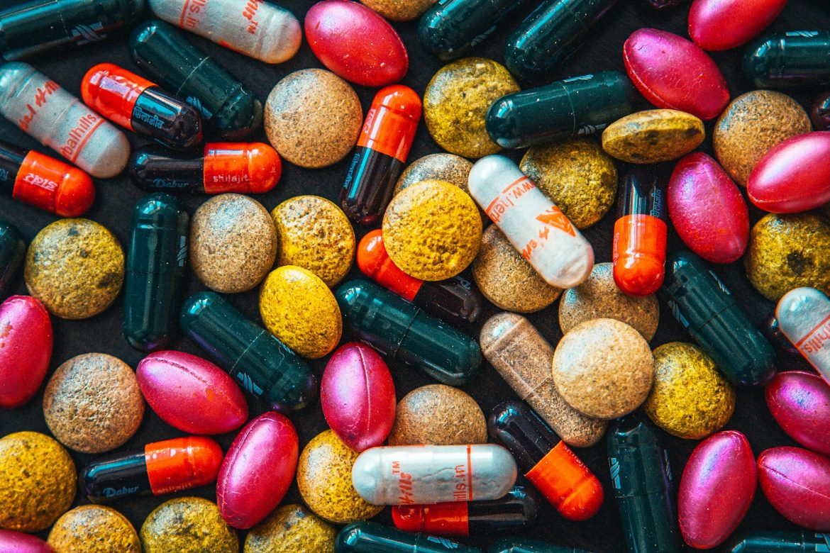Oltre il Blockbuster: L’Evoluzione del Settore Pharma tra la Corsa al GLP-1 e la Precisione degli ADC